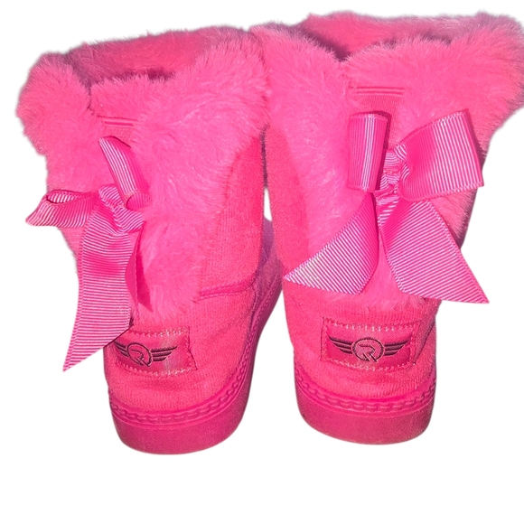 Pink Furry Boots - Picture 2 of 4